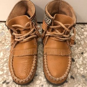 100% Leather Moccasins